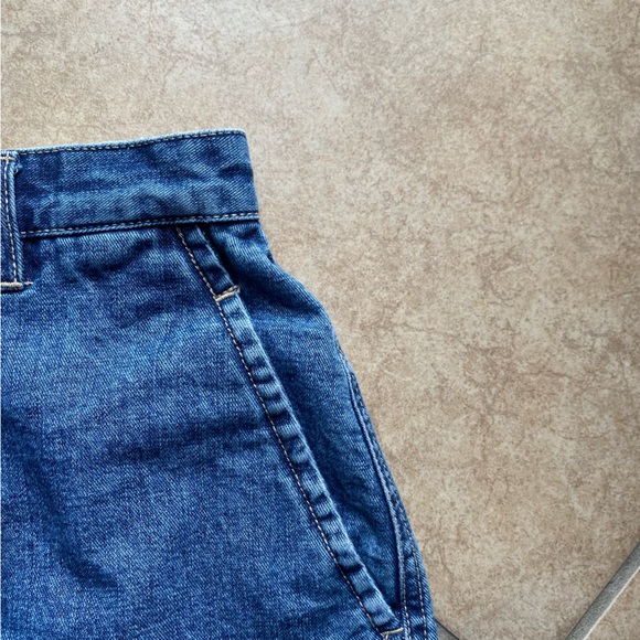 VINTAGE HIGH WAISTED DENIM SHORTS - Picture 4 of 8